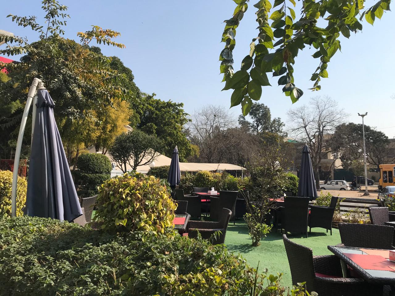 Ground Floor 1200-SQF Plus Outdoor Dining Commercial Space Available for Rent in the Hear of F-7, Markaz