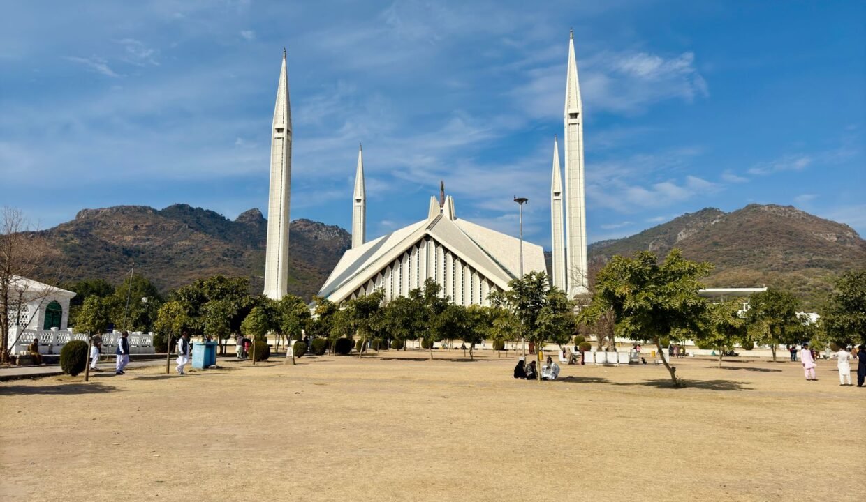 Faisal Mosque and Margalla Hills in Islamabad, cover image for the CDA illegal scheme list guide